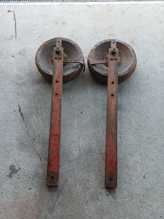 O pereche de roti de plug reversibil