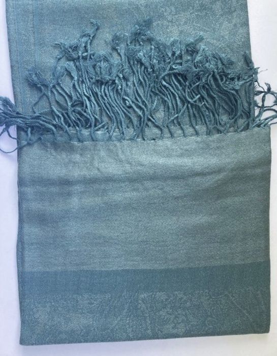 Esarfa/Sal Zee verde smarald Avon, cu franjuri