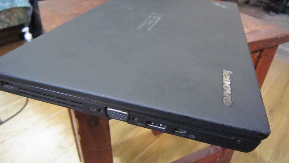 Laptop Lenovo ThinkPad X240 cu procesor Intel® Core™ i3, gen 4