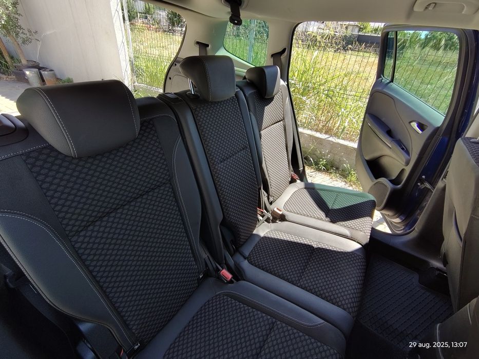 Opel Zafira Tourer ( 7 locuri )