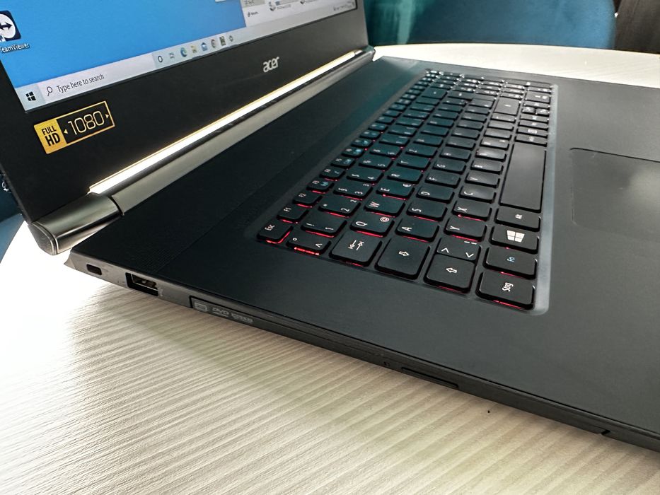 Acer Nitro 17 - Intel i5 6300HQ - Nvidia 945 2Gb dedicat - SSD240+HDD