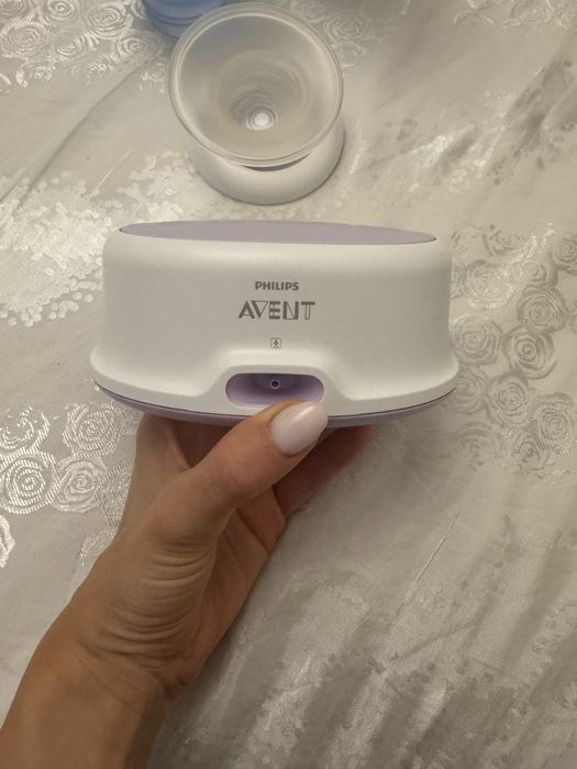 Pompa san electrica Philips Avent cu recipiente de stocare a laptelui