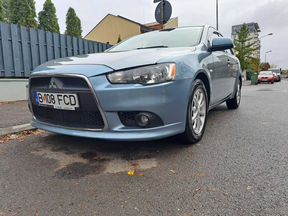 Mitsubishi Lancer