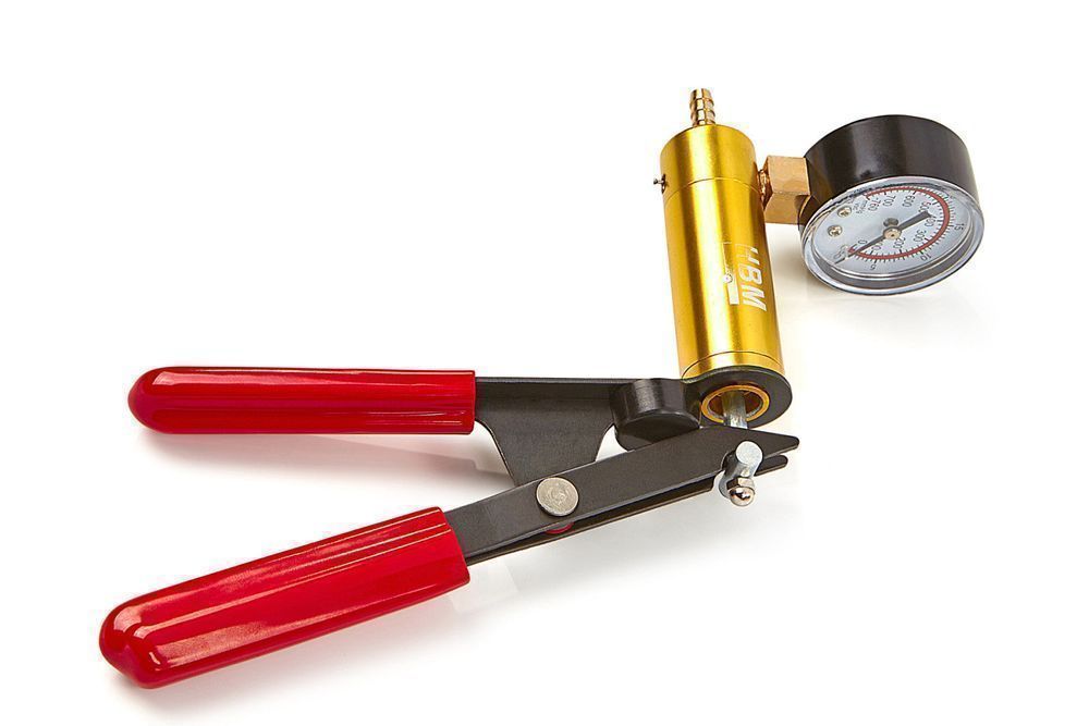 Pompa manuala vacuum pentru aerisire frane