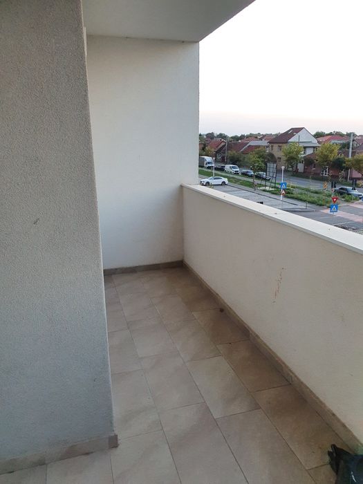 Inchiriez Apartament 3 camere bloc nou cu garaj subteran inclus