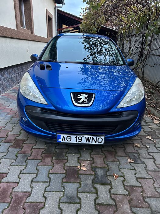 Peugeot 206+ - 2011