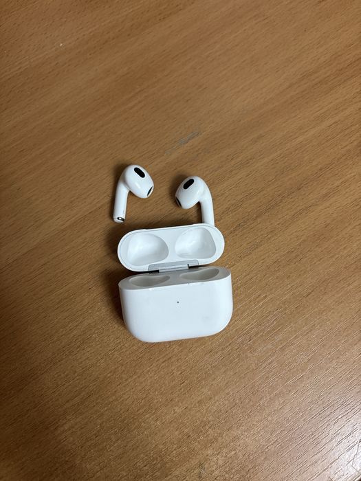 Продам наушники air pods