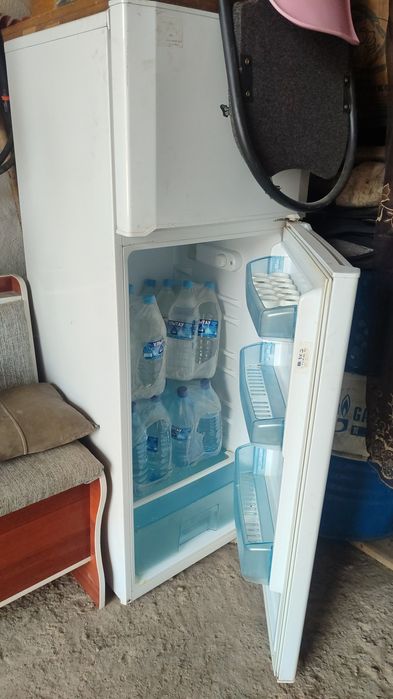 Продам холодильник