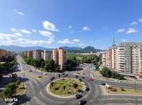 Apartament spațios cu 4 camere, intersecția Gării cu Hărmanului.