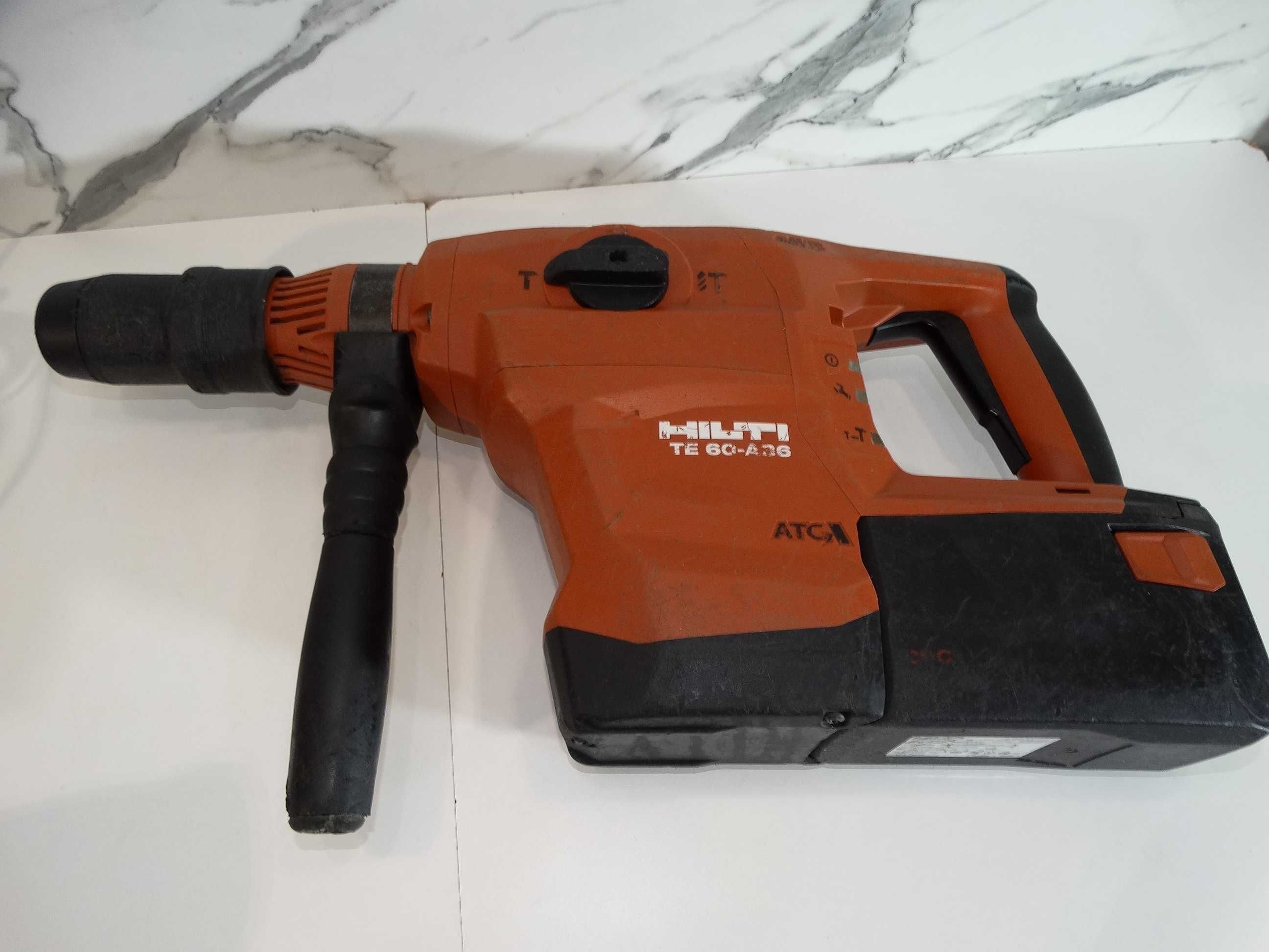 Hilti TE 60 A36 / 2 x 9.0 Ah - Комбинирана машина