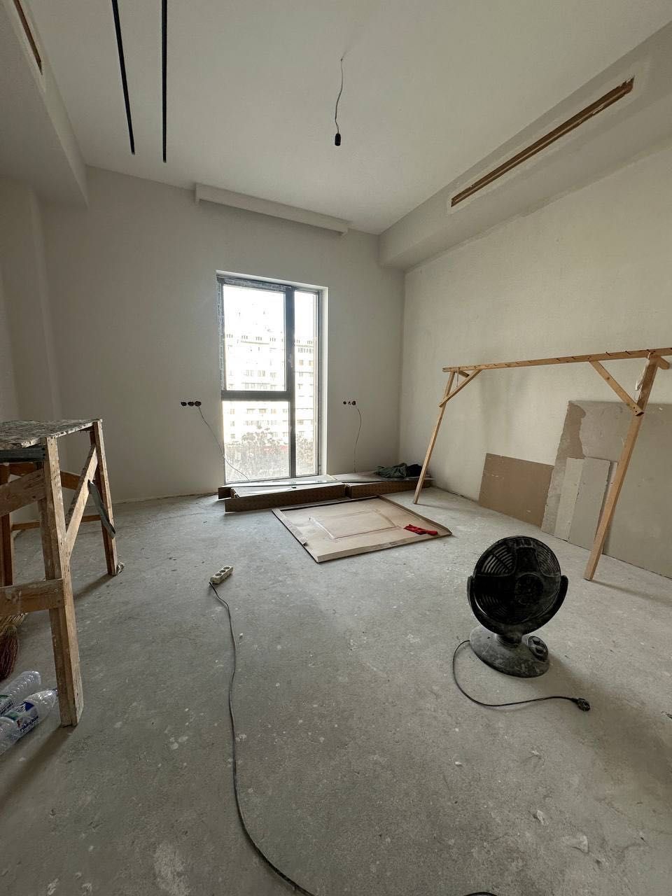 Mirabad Avenue Продается 4 комнатная коробка Гостиница Россия