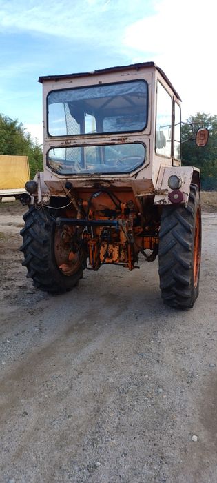 Vând tractor u650