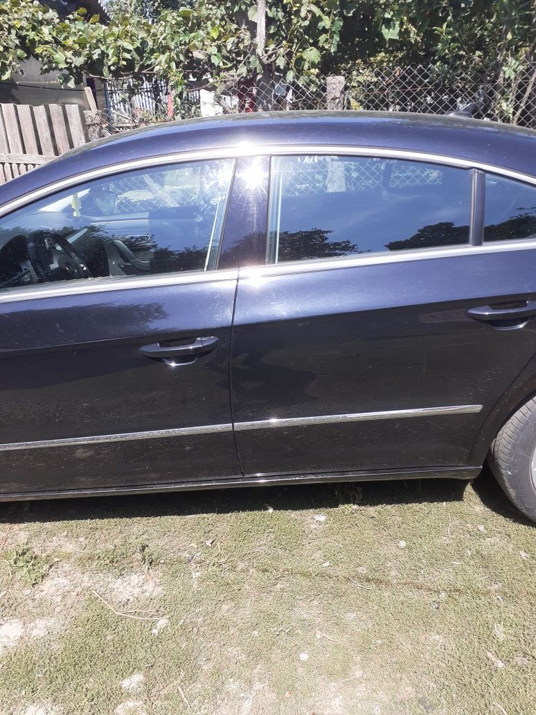 Vând Volkswagen Passat CC