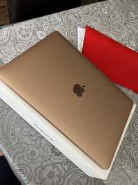 Vand MacBook m1 Gold