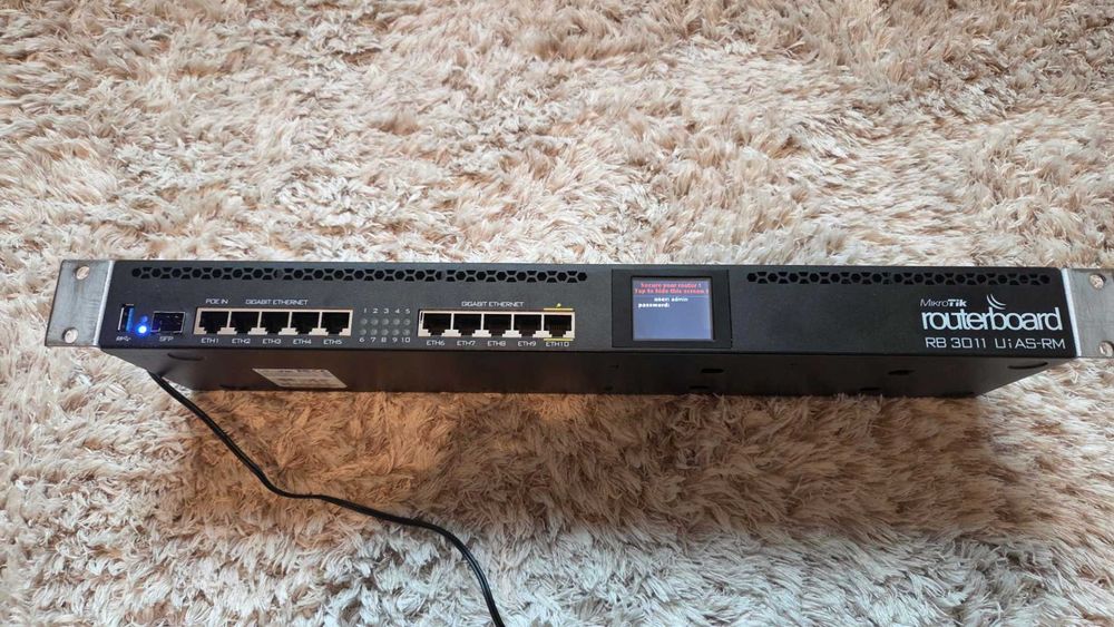 Router MikroTik RB3011UiAS-RM port defect