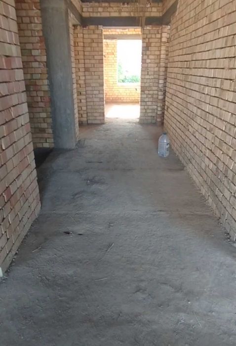 Дом-коробка,пишган ґишт,3.6 сот,Хасанбой,бетонкадан 1.5км.Свой.