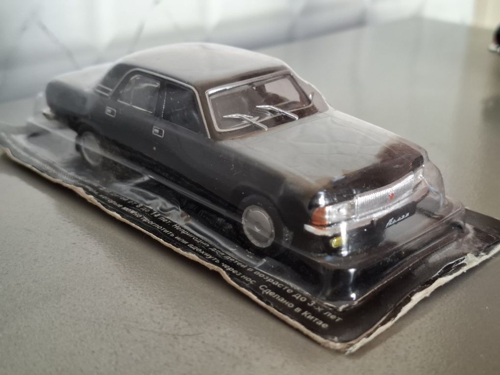Коллекционная модель Волга ГАЗ 3102, масштаб 1:43