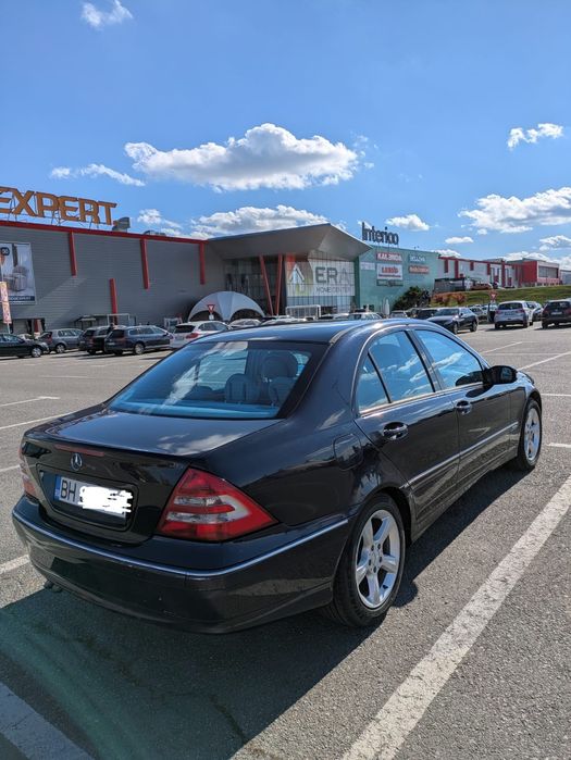 Vând Mercedes - Benz C180 Kompressor 2006, automată