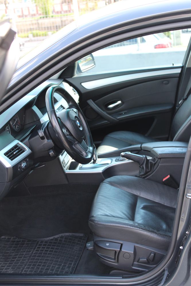 BMW Seria 5 LCI 523i 2.5 Benzina (190CP) 2009