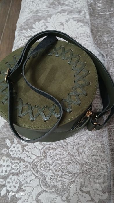 Продам сумочку женскую клатч