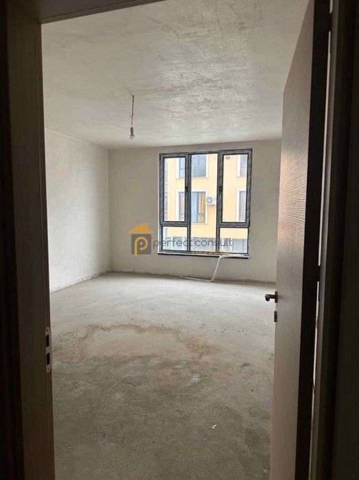 Продава се Двустаен апартамент в Пловдив, Остромила - 67 кв.м за 1463 €/кв.м - Снимка #1