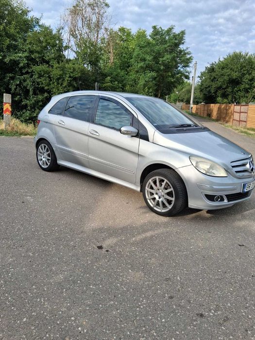 Mercedes B 2007
1.7 benzina 116 cu GPL