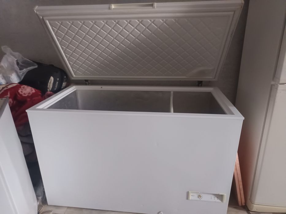 Продам морозильник