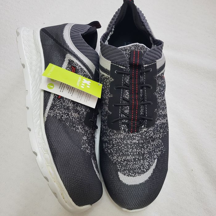 Pantofi noi Perf cu bombeu marime 39