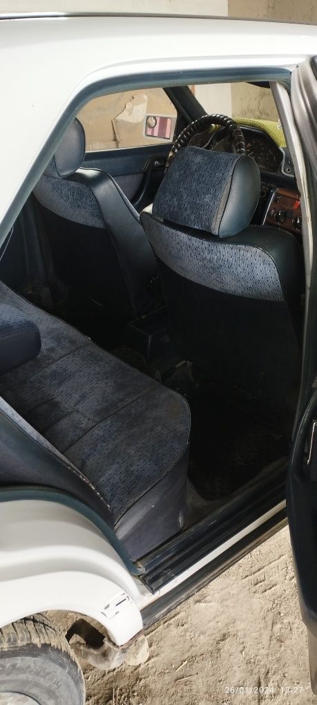 Mersdes w124 e230
