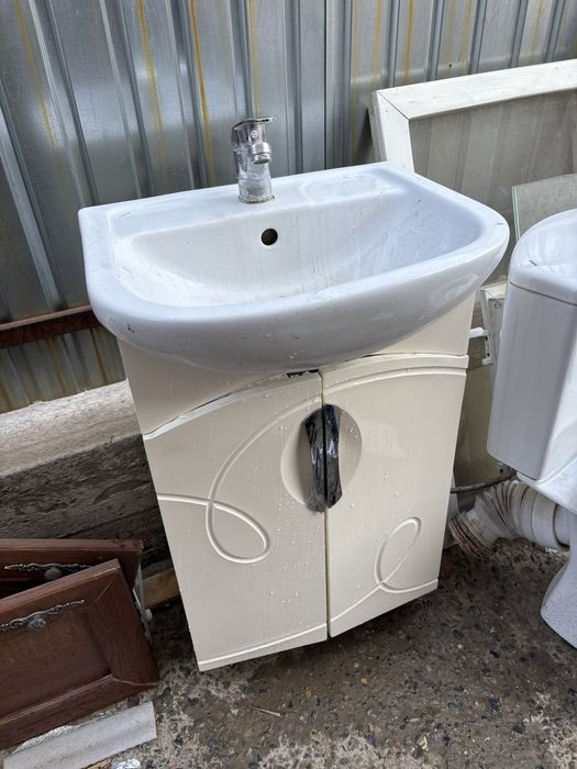 Раковина тумба+зеркало  весь комплект 20.000