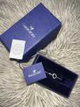 Стилна гривна Swarovski!