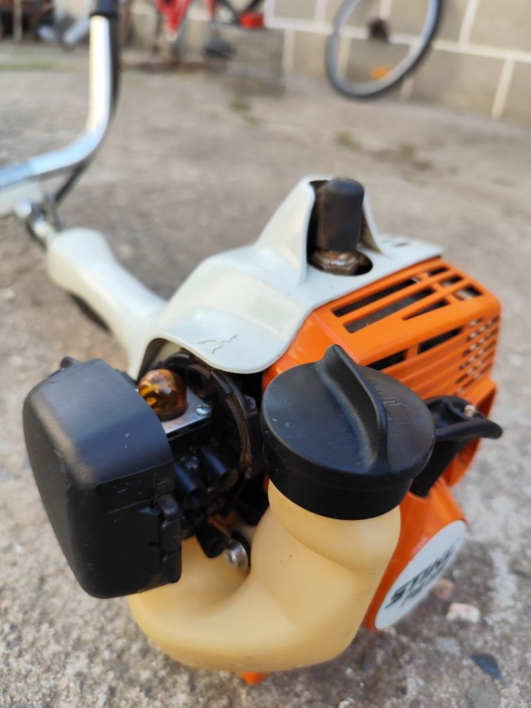 Продавам храсторез STIHL FS 55