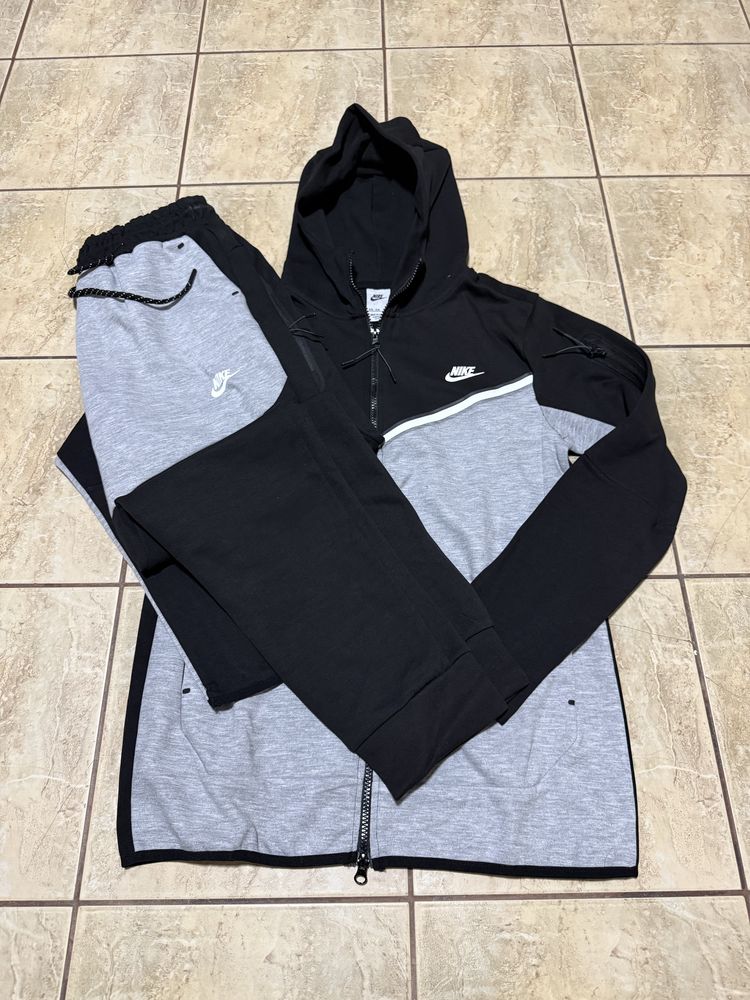 Trening Tech Fleece Nike marimea S, M, L, XXL