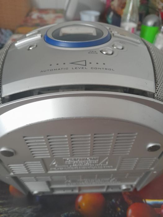 Casetofon cu radio
