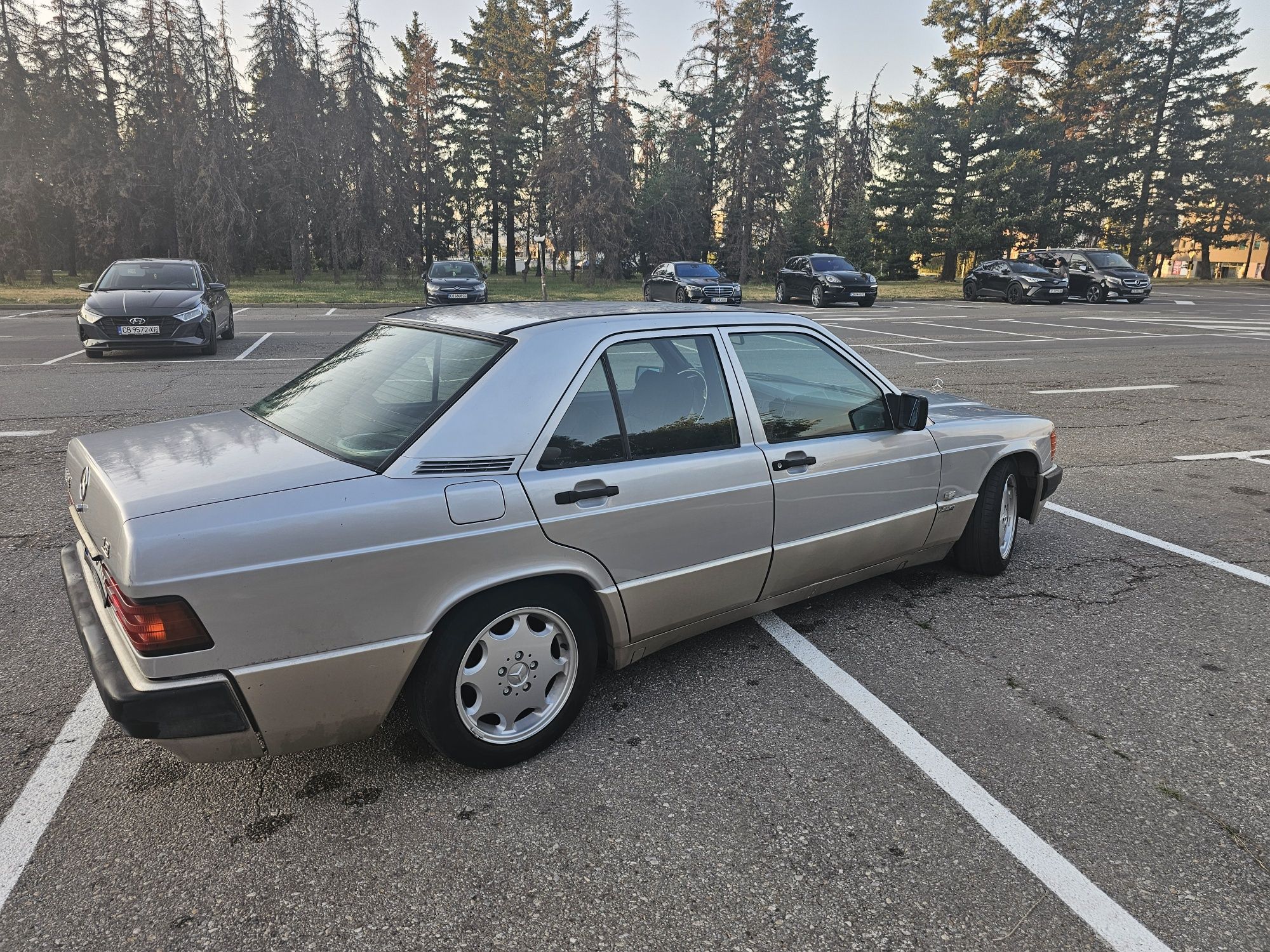 Mercedes-Benz 190