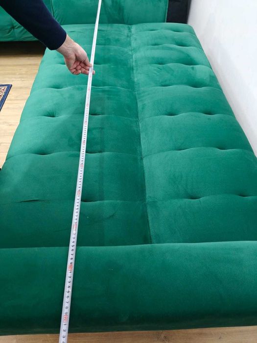 Vand două canapele extensibile