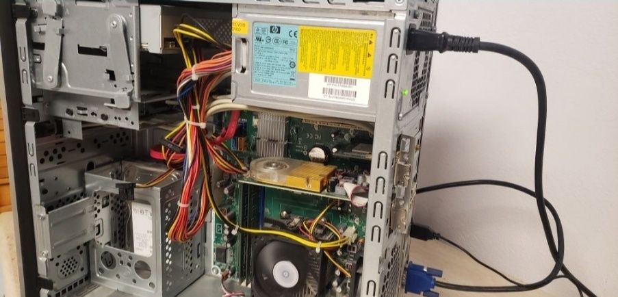 Vand unitate PC AMD 2.7 GHX