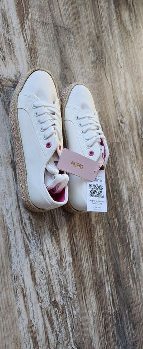 Нови еспадрили deezee