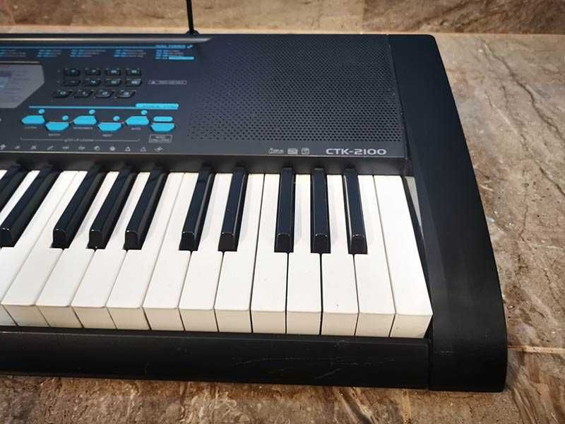 компютърна миди клавиатура CASIO CTK-2100 синтезатор 5 октави и USB