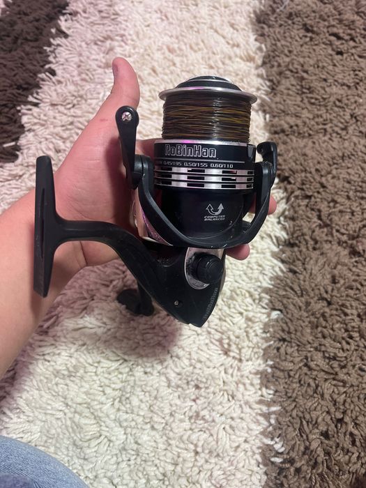 Vând 2 mulinete de 6000 și o lansetă de feeder de 390