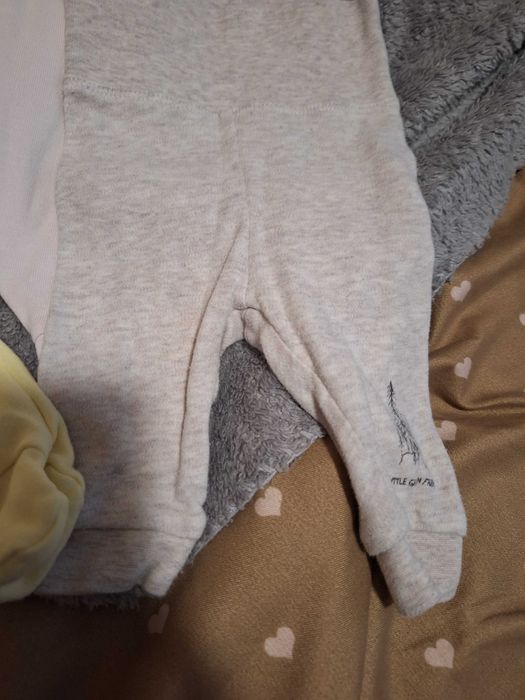 Продавам бебешки ританки за новородено