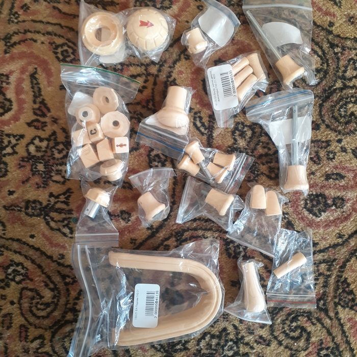 Здравствуйте продаю запчасти для газ21 волга звоните по телефону