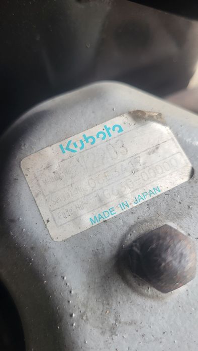 Motor kubota v2203