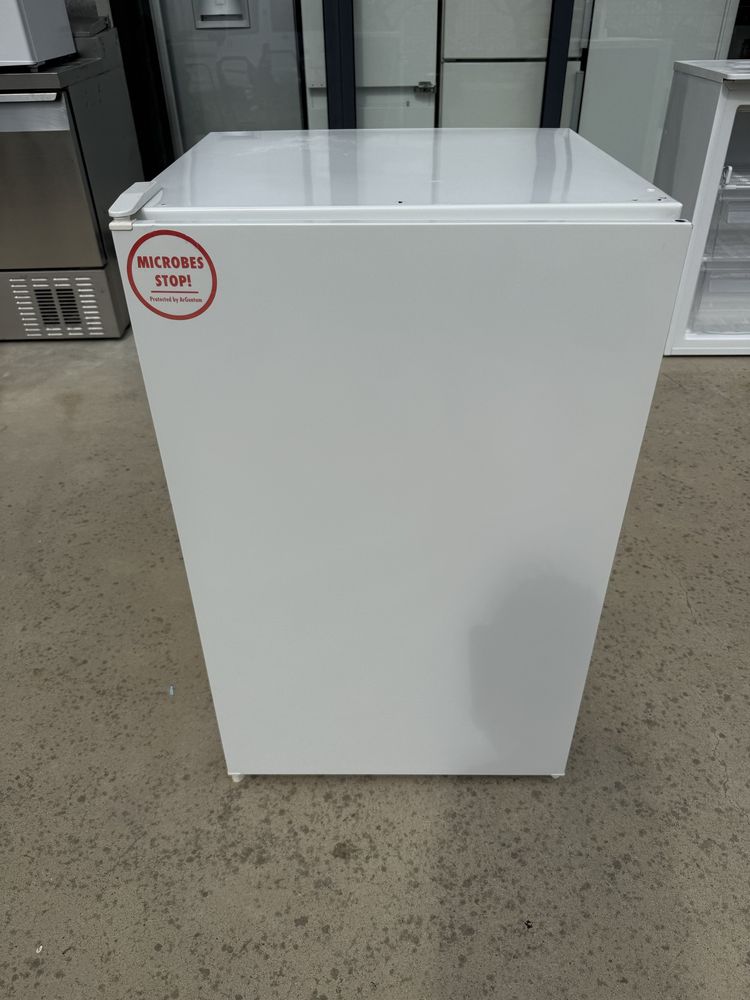 Малък Хладилник с камера  Gorenje