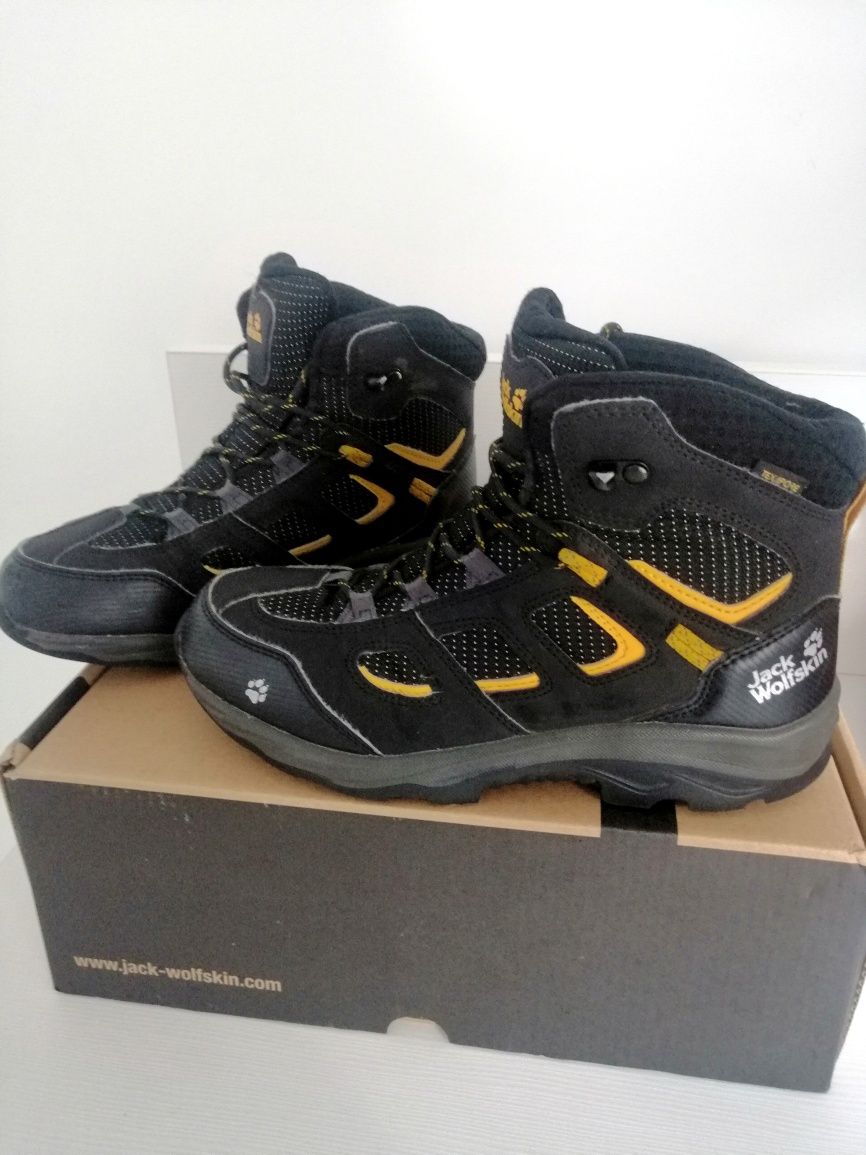 Зимни боти Jack Wolfskin