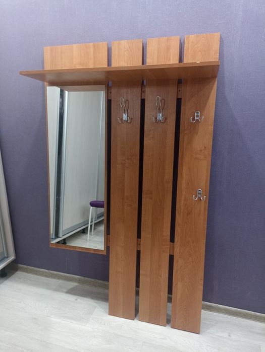 Продам прихожую б/у. 20 000 тыс. Торг