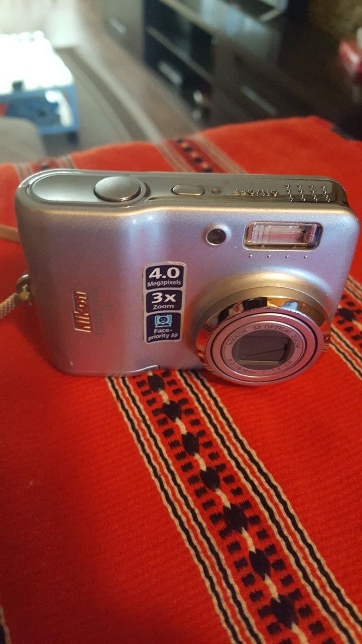 Nikon Coolpix L4