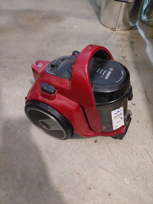 Aspirator bosch .