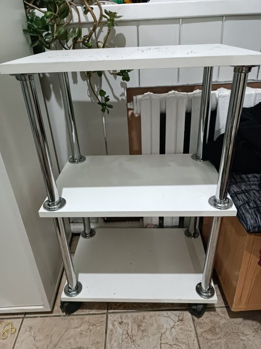 Продам  полка и кресло