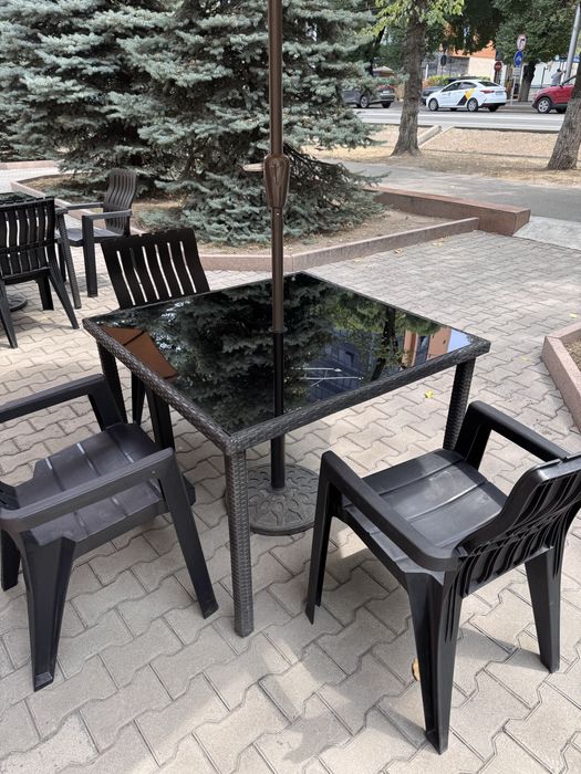 Стол ротанг стекло